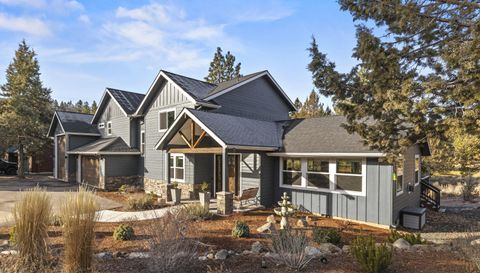 Photo of 9536 Kestrel Road, Klamath Falls, OR 97601 (MLS # 220215653)