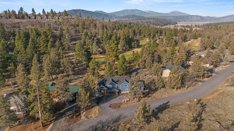 Tiny photo for 9536 Kestrel Road, Klamath Falls, OR 97601 (MLS # 220215653)