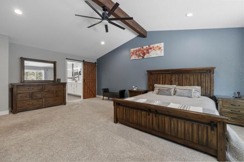 Tiny photo for 9536 Kestrel Road, Klamath Falls, OR 97601 (MLS # 220215653)