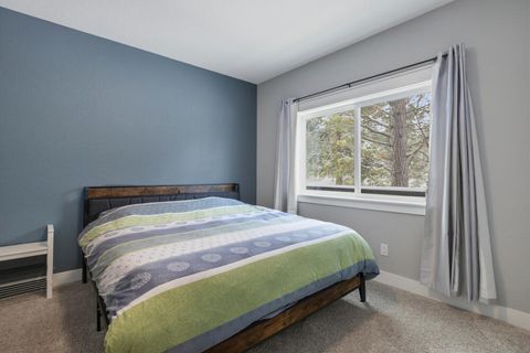 Tiny photo for 9536 Kestrel Road, Klamath Falls, OR 97601 (MLS # 220215653)