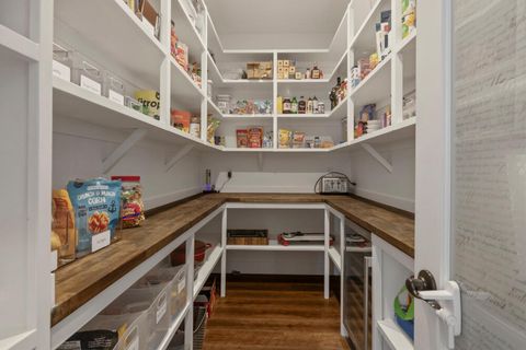 Tiny photo for 9536 Kestrel Road, Klamath Falls, OR 97601 (MLS # 220215653)