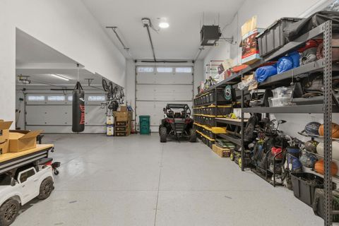 Tiny photo for 9536 Kestrel Road, Klamath Falls, OR 97601 (MLS # 220215653)