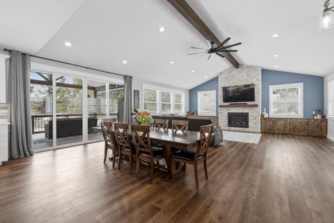 Tiny photo for 9536 Kestrel Road, Klamath Falls, OR 97601 (MLS # 220215653)