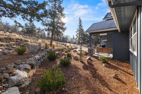 Tiny photo for 9536 Kestrel Road, Klamath Falls, OR 97601 (MLS # 220215653)