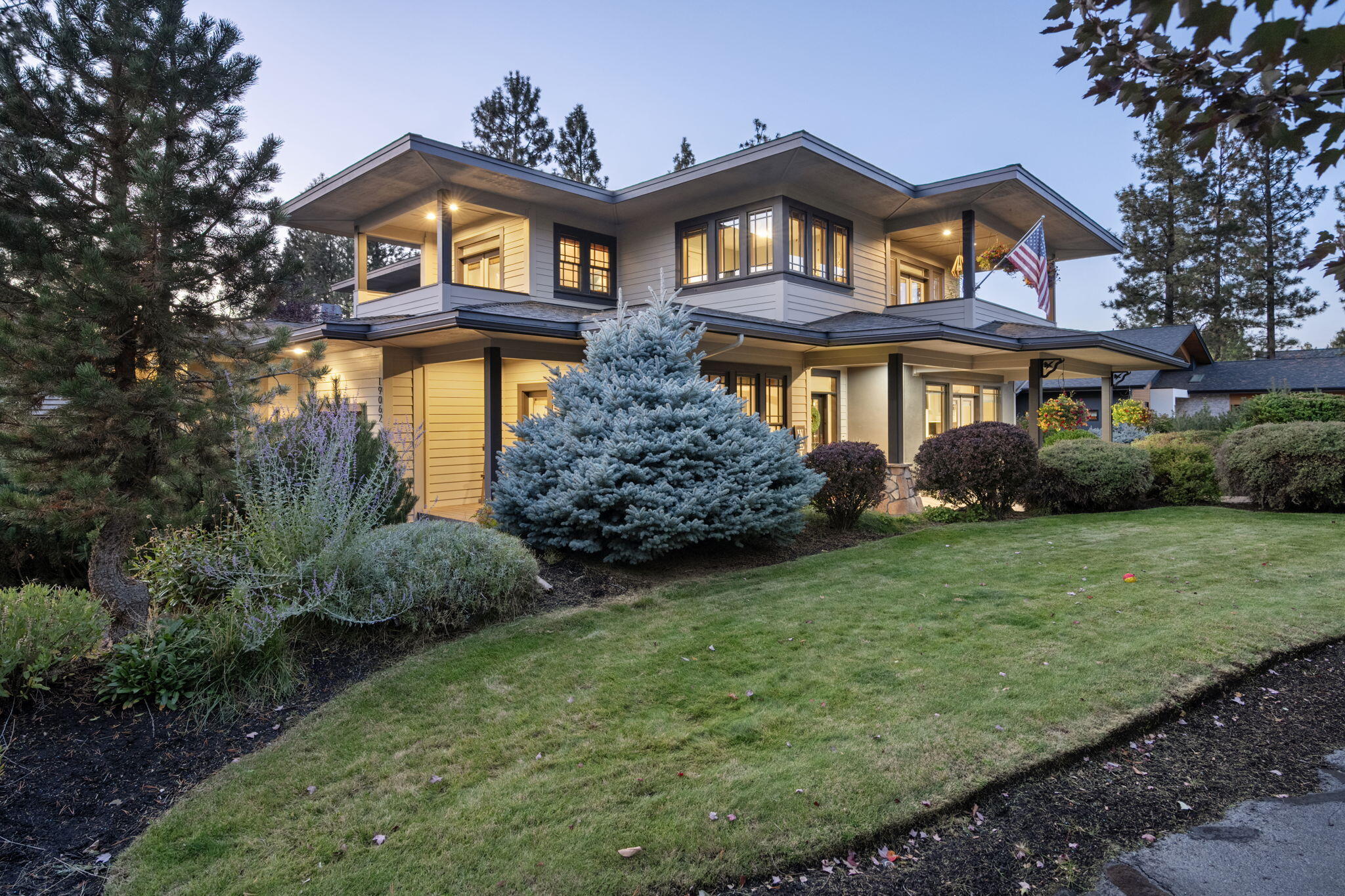 19062 Mt McLoughlin Lane