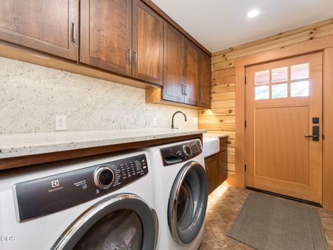 Tiny photo for 24218 Vaughn Road, Veneta, OR 97487 (MLS # 220225295)