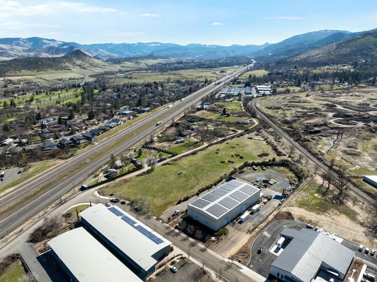 Washington Professional Plaza (replat) - Commercial Sale