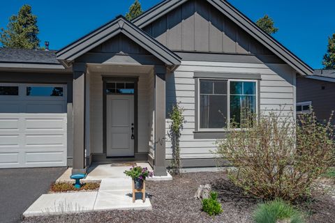 Tiny photo for 51911 Campfire Drive, La Pine, OR 97739 (MLS # 220221185)