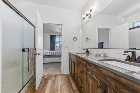 Tiny photo for 51911 Campfire Drive, La Pine, OR 97739 (MLS # 220221185)