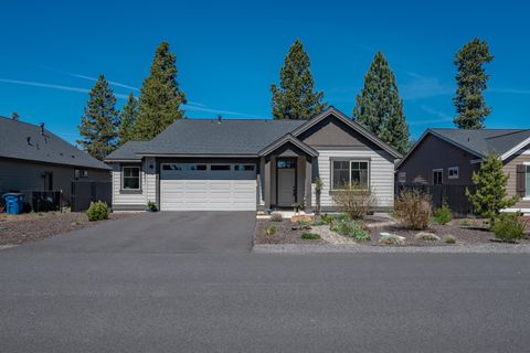 Tiny photo for 51911 Campfire Drive, La Pine, OR 97739 (MLS # 220221185)