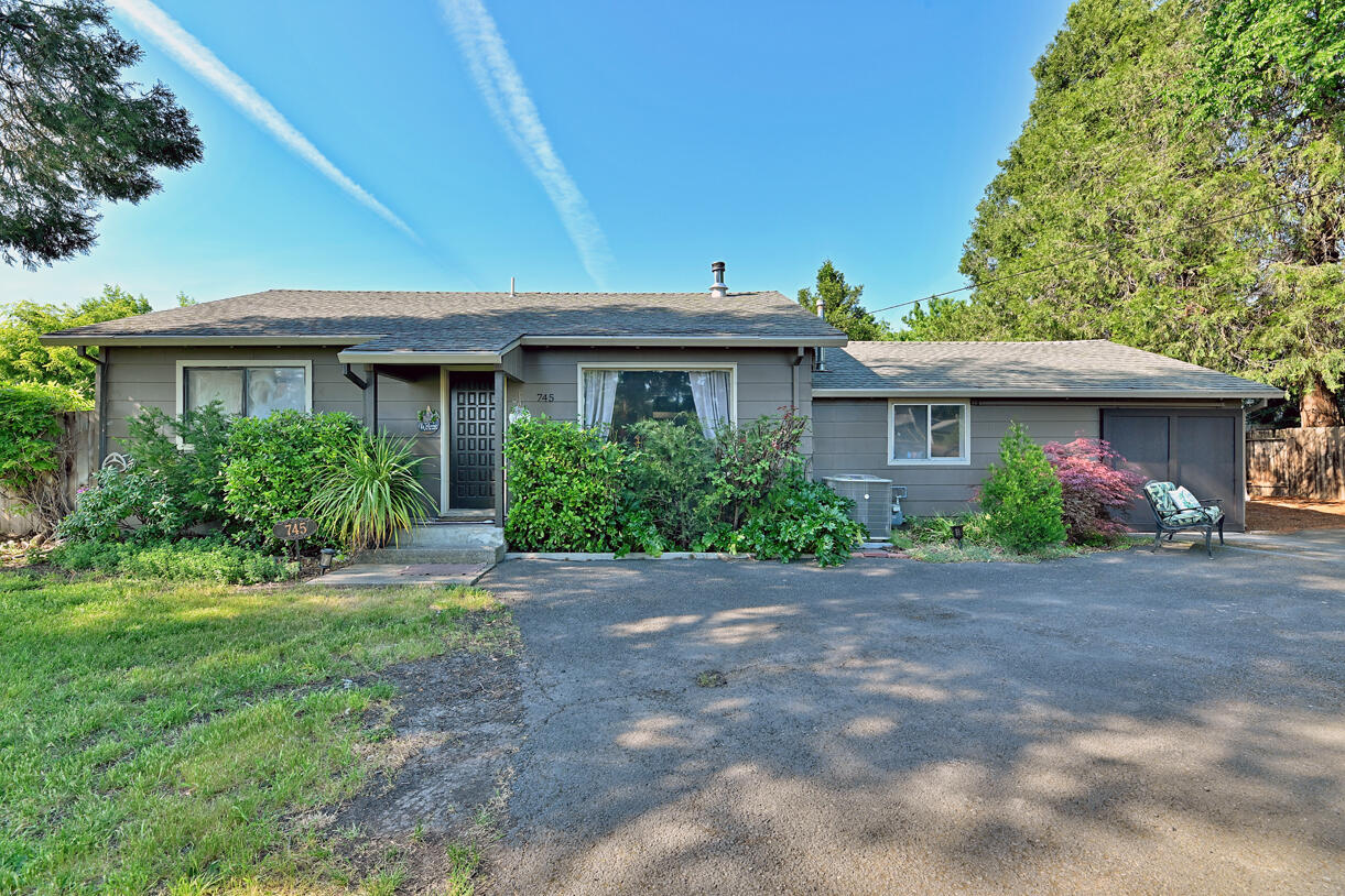 552 Gray Court