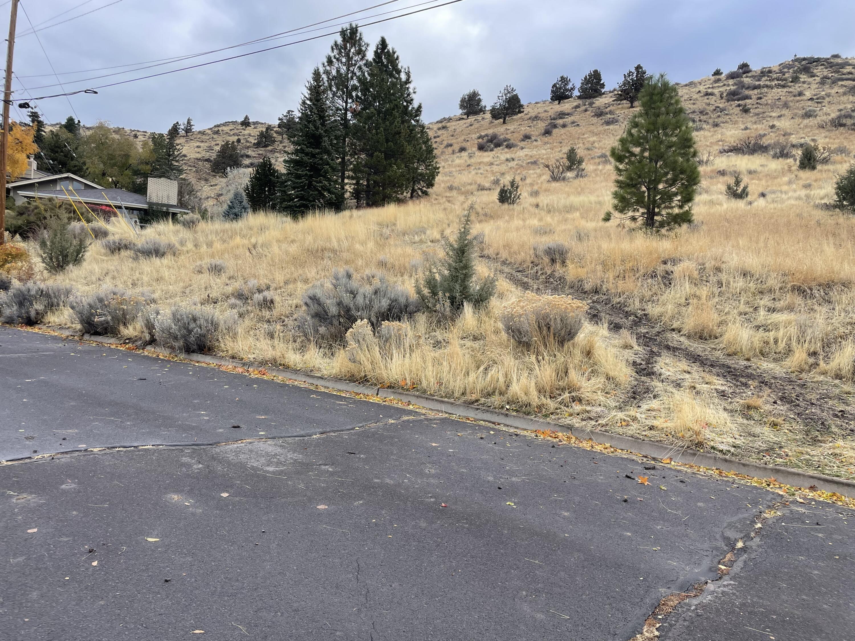 Klamath Falls -Mountain View Addition - Land