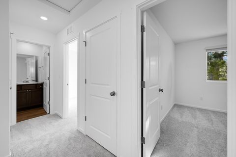 Tiny photo for 51722 Jubilee Pine Dr Dr, La Pine, OR 97739 (MLS # 220215200)