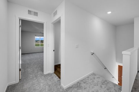 Tiny photo for 51722 Jubilee Pine Dr Dr, La Pine, OR 97739 (MLS # 220215200)