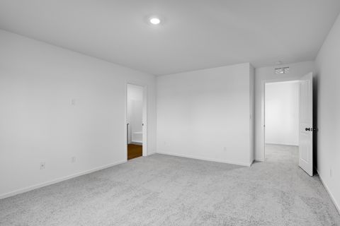 Tiny photo for 51722 Jubilee Pine Dr Dr, La Pine, OR 97739 (MLS # 220215200)