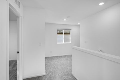 Tiny photo for 51722 Jubilee Pine Dr Dr, La Pine, OR 97739 (MLS # 220215200)