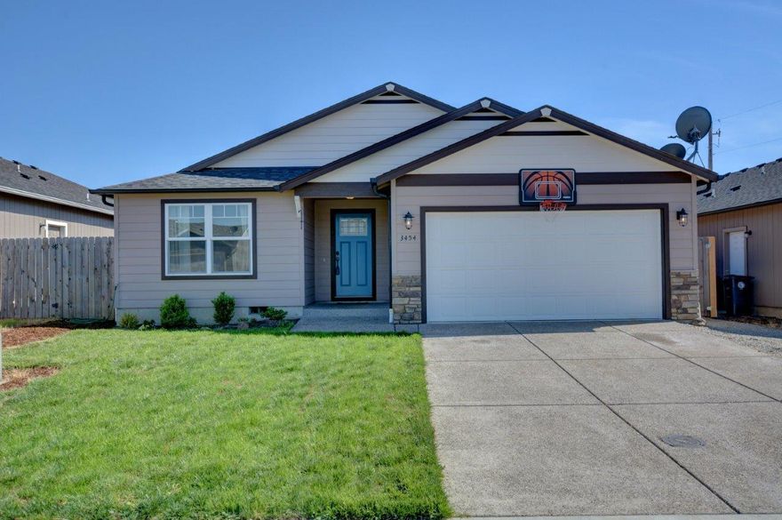 Calling First-Time Homeowners or Investors! Don't miss this adorable home with an open floor plan seamlessly connecting the great room, dining area and open kitchen with stainless appliances and granite counters. Smart layout with separation of bedrooms- the main bedroom, bath, and walk-in closet form a private retreat on the opposite side. Plenty of storage with the convenience of a finished 2-car garage and a low-maintenance yard. Perfect for those stepping into ownership or seeking a great investment!