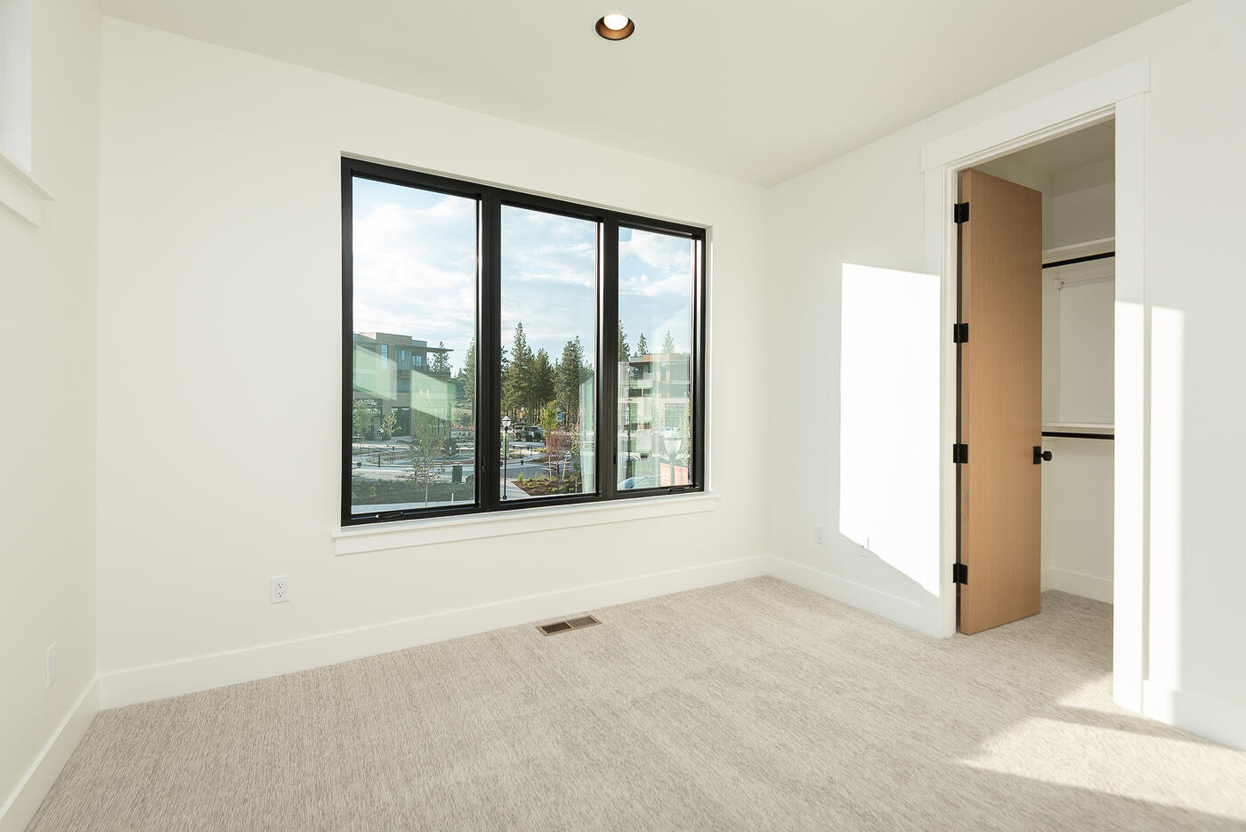 Discovery West Phase 4 - Residential