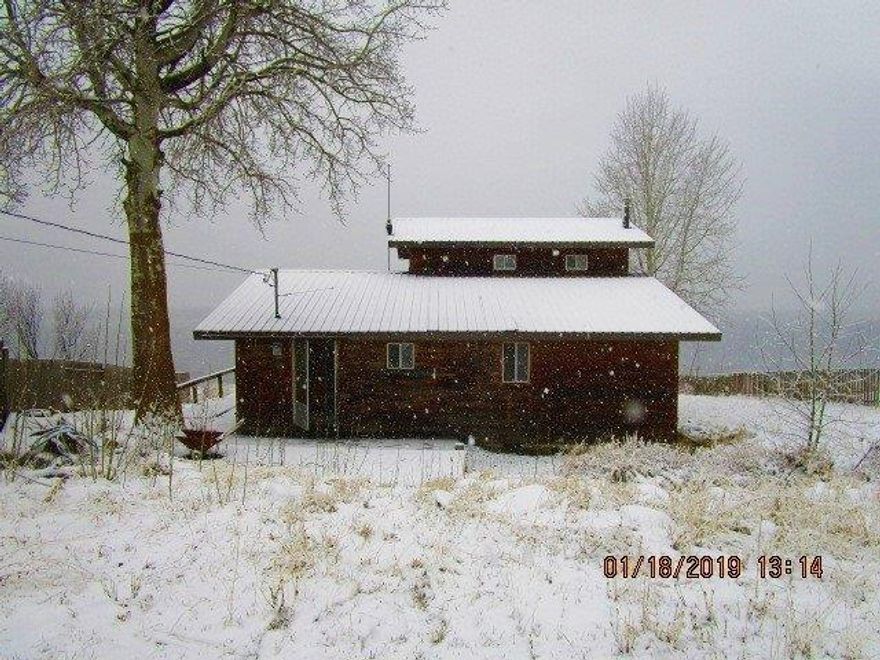 Lake Front home right on Agency lake. The property will need some TLC, but the views and serenity will compensate for any needed repairs. This 3BR, 2BA home is ideal for a vacation home or all year living. The town of Chiloquin is only minutes away for groceries and Klamath Falls is an easy drive for shopping and entertainment. Call today for details on this exceptional Lake Front property.