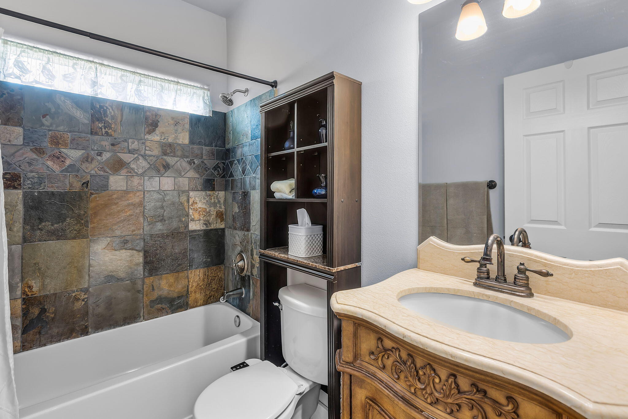 Two Bar Estates - Residential