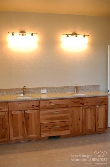 Mountain Ridge Est. - Residential