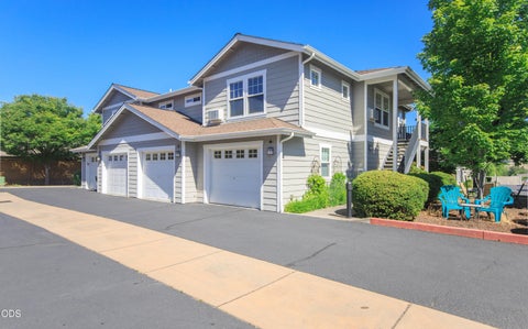 Photo of 2244 McCall Drive, Ashland, OR 97520 (MLS # 220222924)