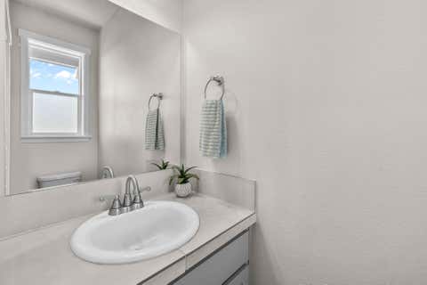 Tiny photo for 51783 Fordham Drive, La Pine, OR 97739 (MLS # 220218031)