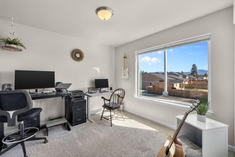 Tiny photo for 51783 Fordham Drive, La Pine, OR 97739 (MLS # 220218031)