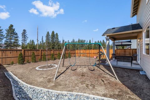 Tiny photo for 51783 Fordham Drive, La Pine, OR 97739 (MLS # 220218031)