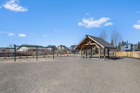 Tiny photo for 51783 Fordham Drive, La Pine, OR 97739 (MLS # 220218031)