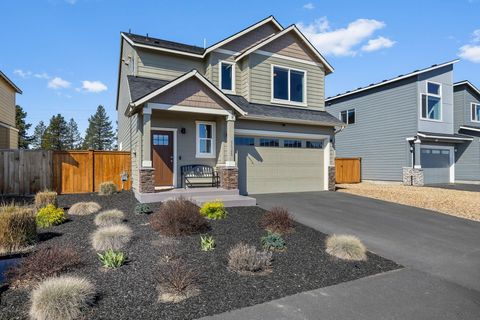 Photo of 51783 Fordham Drive, La Pine, OR 97739 (MLS # 220218031)