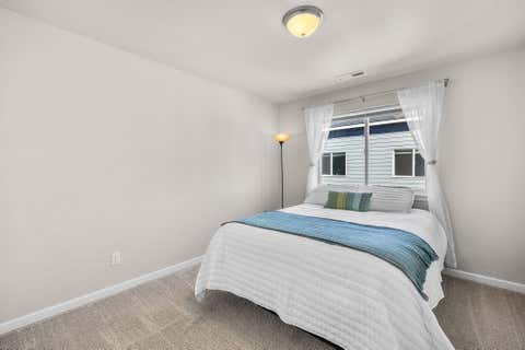 Tiny photo for 51783 Fordham Drive, La Pine, OR 97739 (MLS # 220218031)