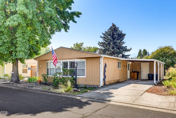 4624 S PACIFIC HWY UNIT 12, PHOENIX, OR 97535 - Image 2f007d448f2ecab82241bb1f9a9efe2e/3240887699