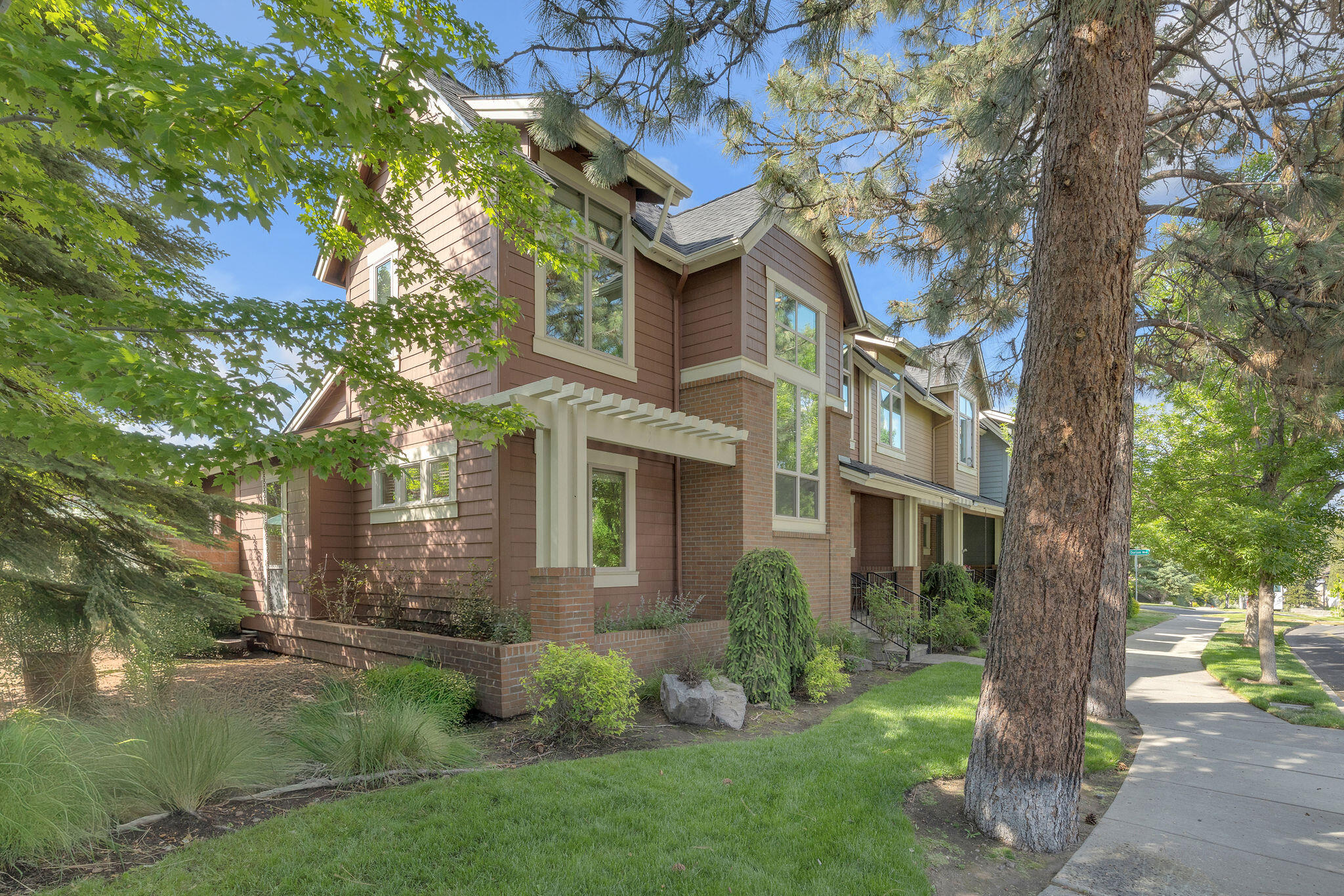 2506 NW Crossing Drive