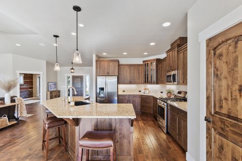 Tiny photo for 2927 NW Celilo Lane, Bend, OR 97703 (MLS # 220215739)