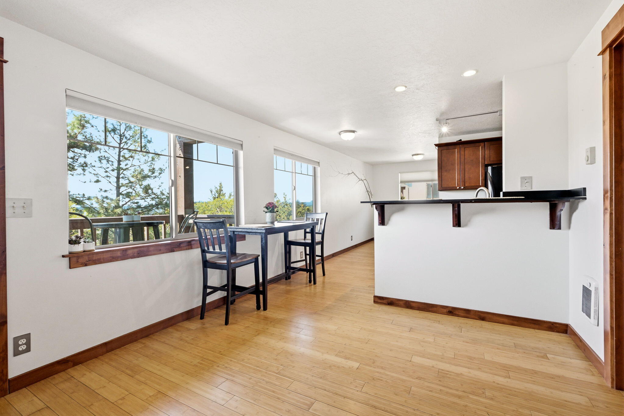 1010 NW Roanoke Avenue 6
