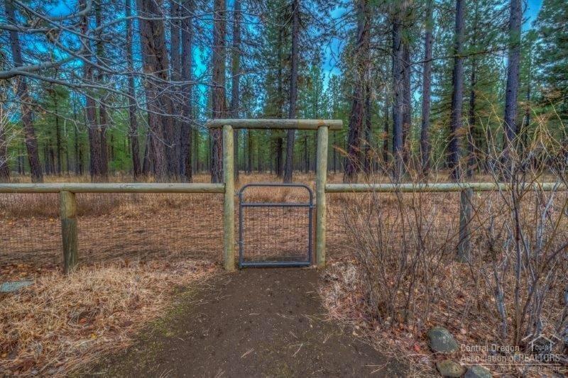 Metolius Meadows - Residential