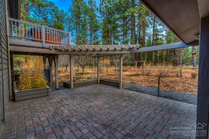 Metolius Meadows - Residential