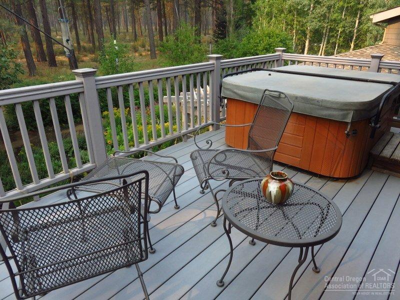 Metolius Meadows - Residential