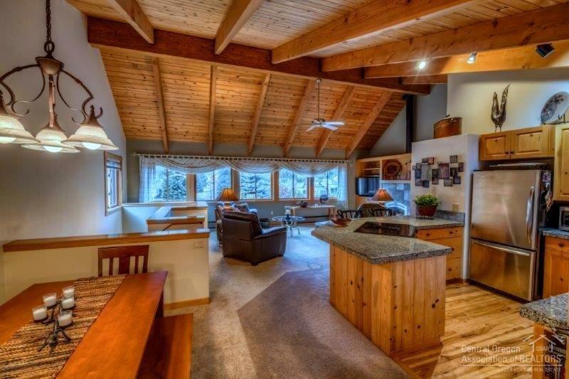 Metolius Meadows - Residential