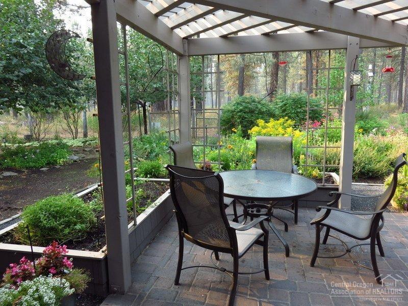 Metolius Meadows - Residential