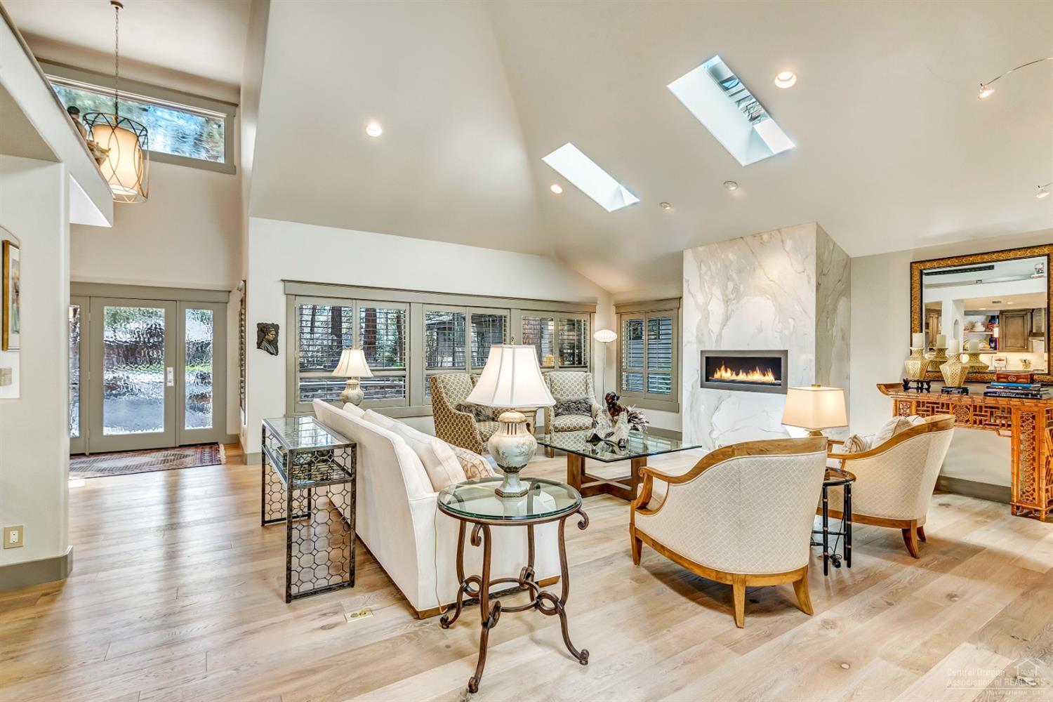 Broken Top - Residential