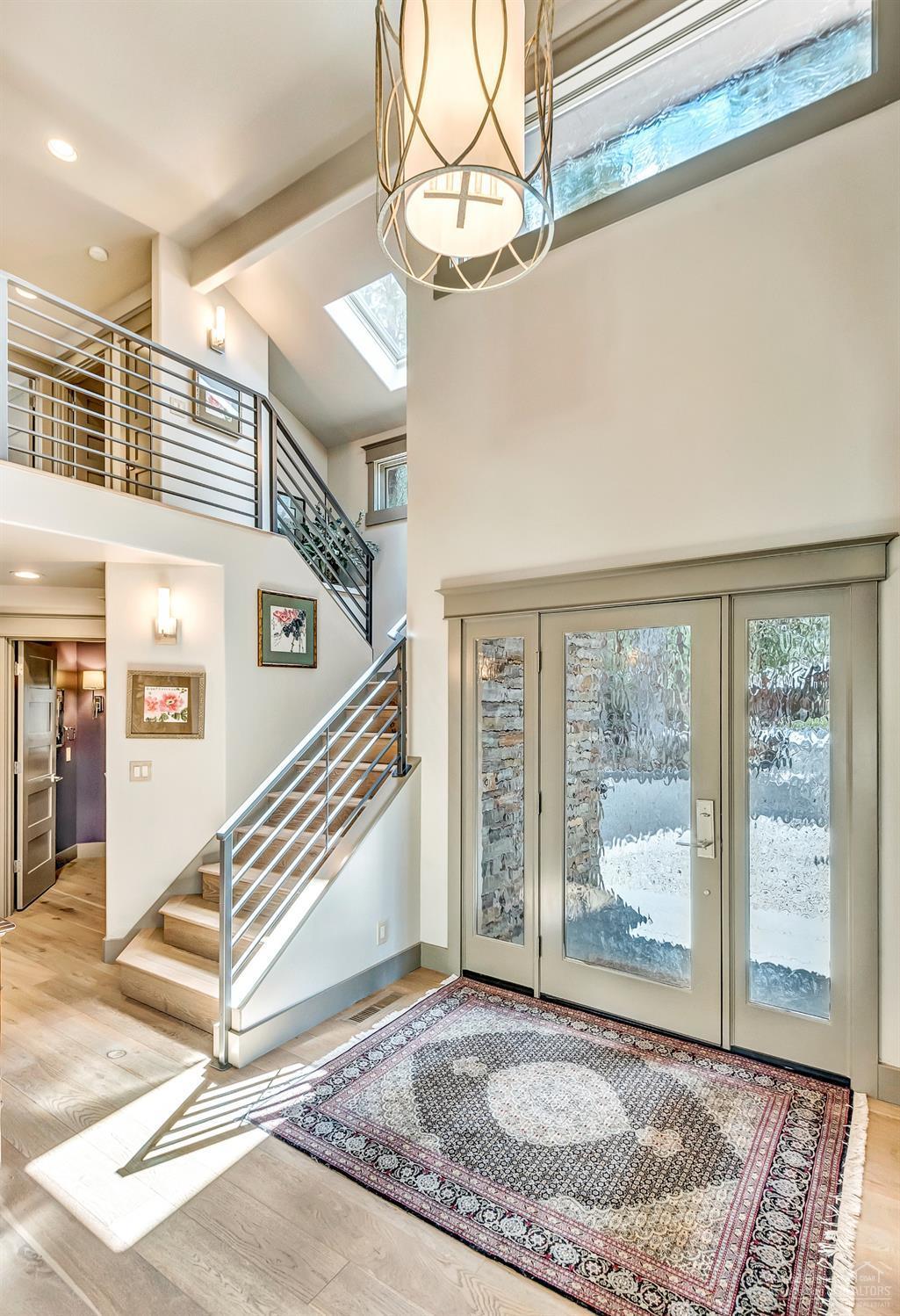 Broken Top - Residential