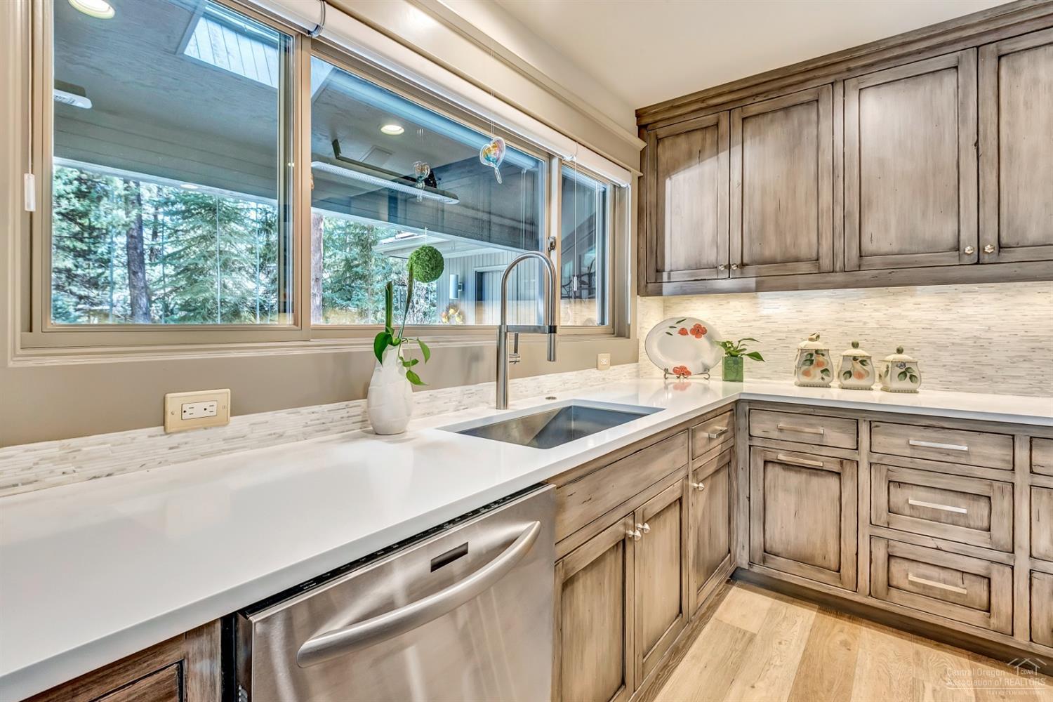 Broken Top - Residential