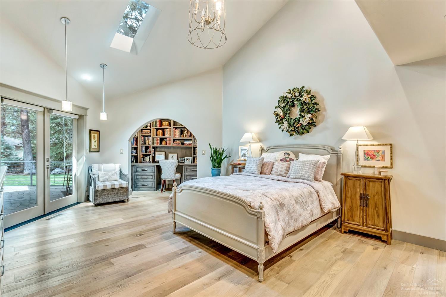 Broken Top - Residential