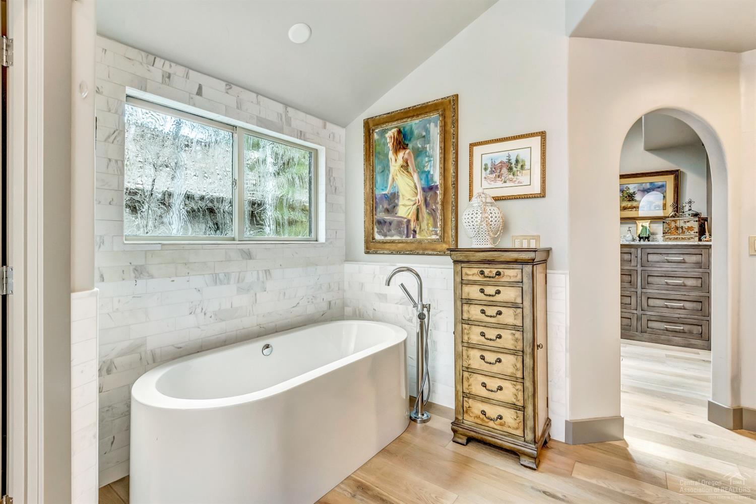 Broken Top - Residential