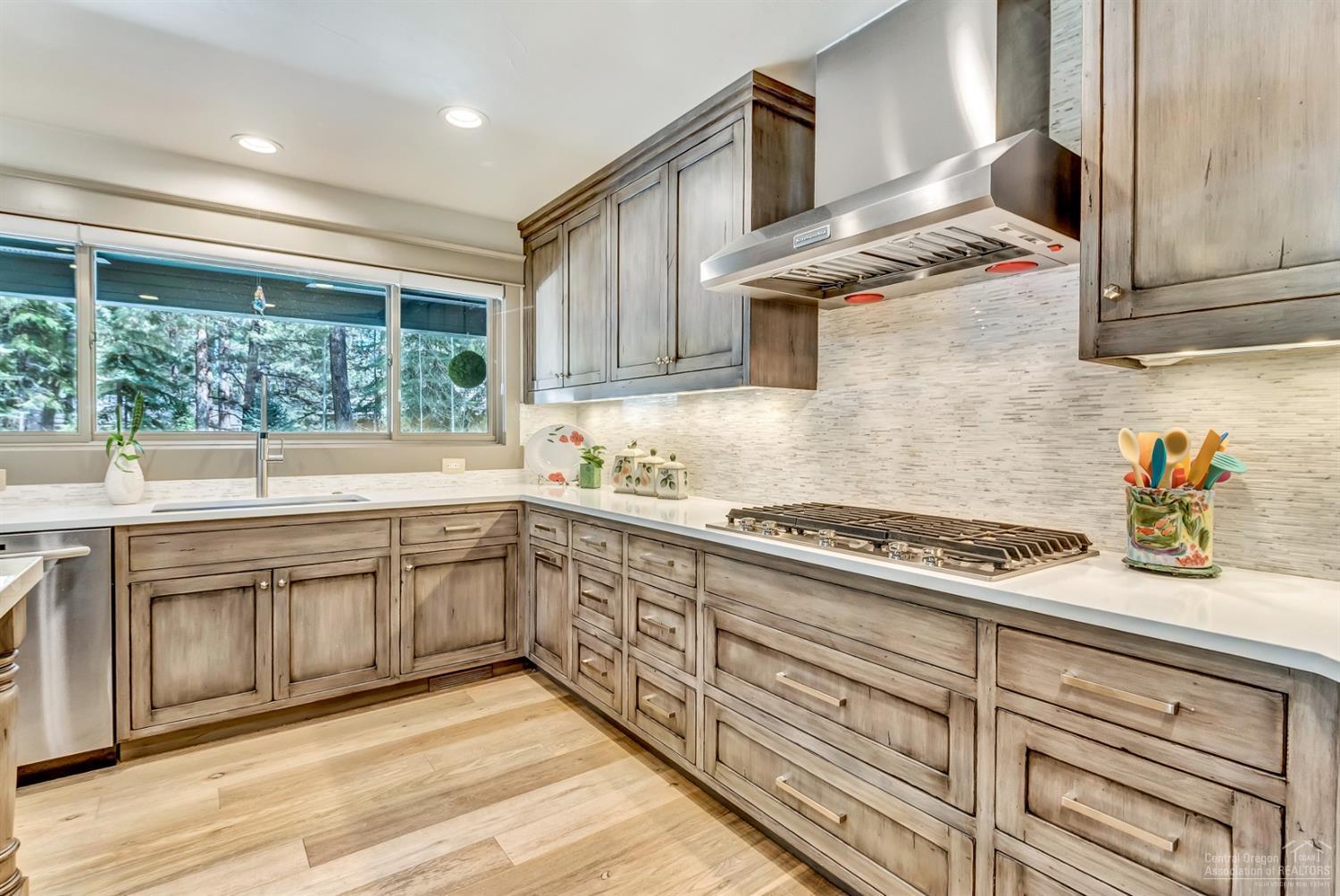 Broken Top - Residential