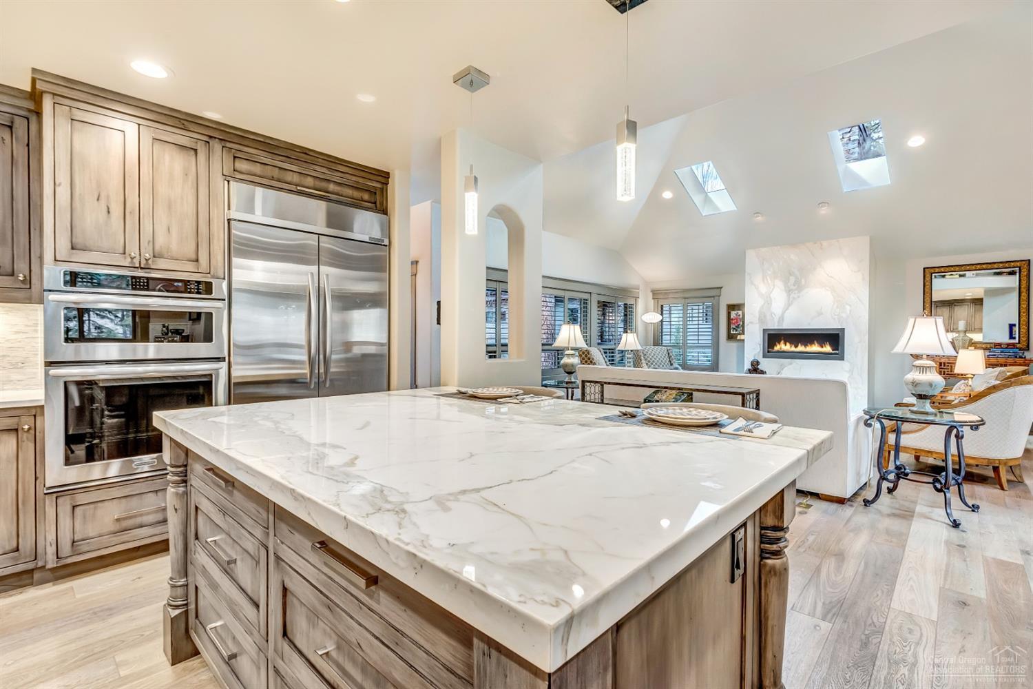 Broken Top - Residential