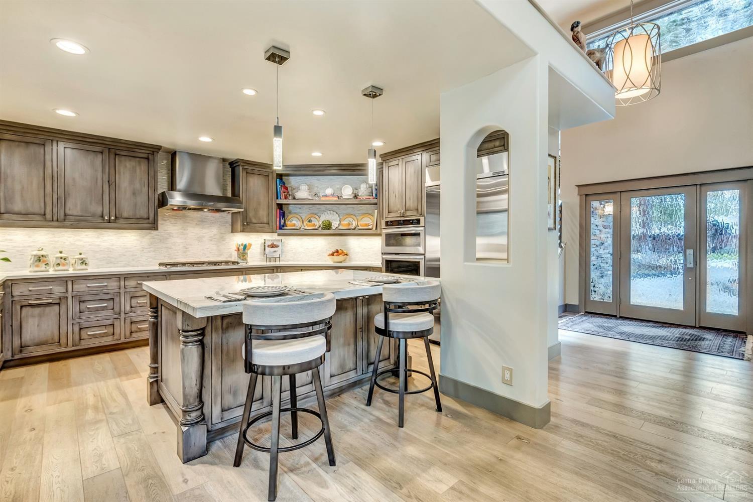 Broken Top - Residential