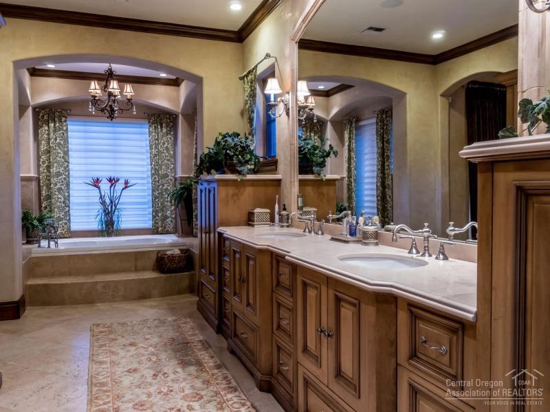 Broken Top - Residential